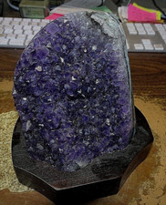 Large amethyst crystal d'occasion  Expédié en Belgium