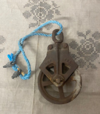 Ancienne poulie levage d'occasion  Wingen-sur-Moder