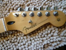 Fender Player Stratocaster Strat Neck & Tuners placa de bordo 22 trastes ótimo! comprar usado Fender Player Stratocaster Strat Neck & Tuners placa de bordo 22 trastes ótimo! comprar usado  Enviando para Brazil