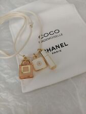 CHANEL VIP GIFT COCO MADEMOISELLE Necklace with 3 charms perfume mirror lipstick comprar usado  Enviando para Brazil