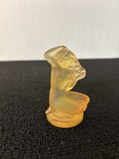 Femme nue assise d'occasion  Baccarat