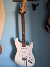 Chitarra ekettrica squier usato  Roma