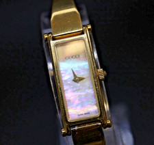 *EXCELENTE+5* Vintage GUCCI 1500L Relógio Feminino de Quartzo Retangular Mostrador Pérola Dourada comprar usado  Enviando para Brazil