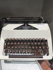 Macchina scrivere olivetti usato  Bari
