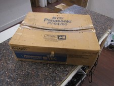 Vintage Panasonic PV-VS4280 Gravador de Vídeo Cassete Hi-Fi MTS VCR na Caixa - Funciona comprar usado Vintage Panasonic PV-VS4280 Gravador de Vídeo Cassete Hi-Fi MTS VCR na Caixa - Funciona comprar usado  Enviando para Brazil