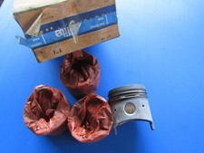 Pistons nüral kolben d'occasion  Nouaillé-Maupertuis