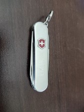 Canivete suíço Victorinox Classic escovado SS, usado, bom estado. Aposentado comprar usado  Enviando para Brazil