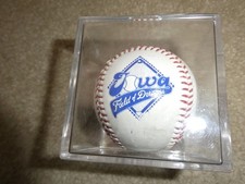 Bola de beisebol colecionável promocional da década de 1990 Iowa Field of Dreams com cubo comprar usado  Enviando para Brazil