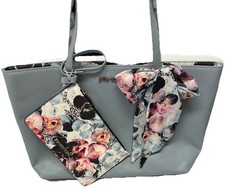 Bolsa tote Betsey Johnson grande azul com carteira e cachecol combinando NOVA, usado comprar usado Bolsa tote Betsey Johnson grande azul com carteira e cachecol combinando NOVA, usado comprar usado  Enviando para Brazil