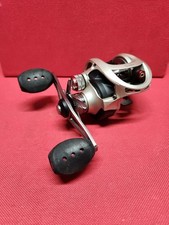 QUANTUM EXO PT EX100HPT Profissional BAITCAST CARRETEL DESTRO "Estilo Exoesqueleto" ESCASSO comprar usado QUANTUM EXO PT EX100HPT Profissional BAITCAST CARRETEL DESTRO "Estilo Exoesqueleto" ESCASSO comprar usado  Enviando para Brazil