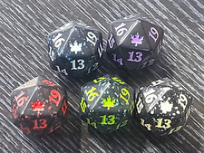 Usado, (Contador de Vida) MTG, Bloomburrow, Spindown D20 dados cada um (5 dados no total) comprar usado  Enviando para Brazil
