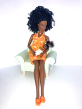 Barbie afro-americana Mattel e bebê Krissy.   Cadeira não incluída comprar usado  Enviando para Brazil