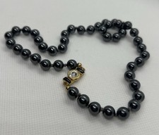 Collana donna ematite usato  Vecchiano