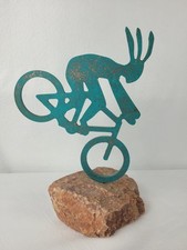 Estátua do sudoeste de aço e pedra mountain bike Kokopelli por Cary Katalin ~10" de altura, usado comprar usado  Enviando para Brazil