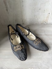 Chaussures anciennes noires d'occasion  Saint-Sever