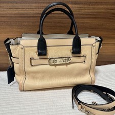 Bolsa de ombro Coach Swagger 27 couro bege, 19x10,6-12,6x5,1 polegadas, usada Authe comprar usado  Enviando para Brazil
