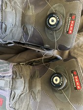 Usado, Botas de snowboard VANS tamanho UK9 comprar usado  Enviando para Brazil