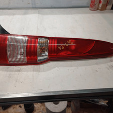 Dx. fanale post. usato  Volpago del Montello