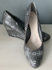 New without tags for sale  MOLD