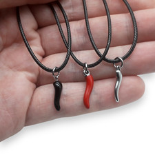 Collana ciondolo cornetto usato  Velletri