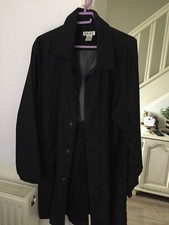 Bel impermeable noir d'occasion  Charly-sur-Marne