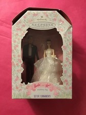 Ornamento Hallmark 1997 Barbie Ken Dia do Casamento conjunto de 2 noiva vintage topo de bolo comprar usado  Enviando para Brazil