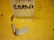 Agrafe bordure gauche d'occasion Agrafe bordure gauche d'occasion  Verneuil-l'Étang