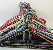 Lote de 50 cabides de arame de crochê tecido de fita vintage várias cores como está, usado comprar usado  Enviando para Brazil
