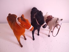 Lote de 3 cavalos marrons preto e branco de Hong Kong com brinquedos de veludo comprar usado  Enviando para Brazil