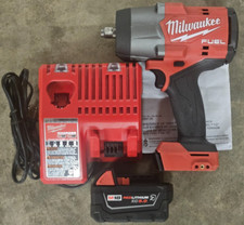 Chave de impacto Milwaukee M18 FUEL sem escova 1/2" com bateria 5aH modelo # 2967-21 comprar usado  Enviando para Brazil