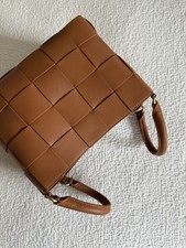 Nova Bolsa de Mão de Couro Tecido J. McLaughlin Garance - Vachetta Escura comprar usado Nova Bolsa de Mão de Couro Tecido J. McLaughlin Garance - Vachetta Escura comprar usado  Enviando para Brazil