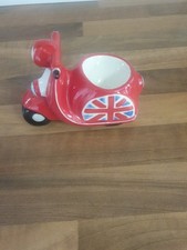 Novelty ceramic egg for sale Novelty ceramic egg for sale  MIDDLESBROUGH