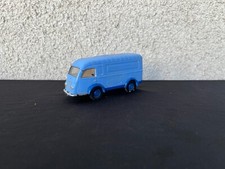 Renault 1000 bleu d'occasion  Montendre