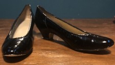 Women pair naturalizer for sale  Versailles
