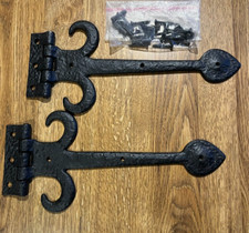 Fleur lys hinge for sale  HORSHAM
