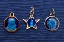 Lot médailles religieuses d'occasion  Pont-Évêque