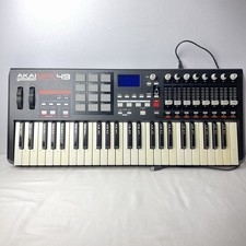 Usado, Controlador de teclado Akai Professional MPK49 49 teclas USB MIDI - Testado e funcionando! comprar usado  Enviando para Brazil