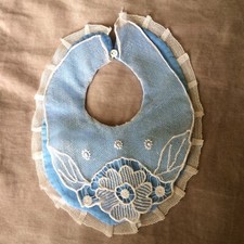 Mignon ancien bavoir d'occasion Mignon ancien bavoir d'occasion  France