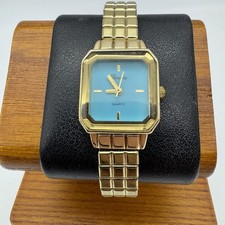 Relógio de quartzo feminino Genebra tom dourado mostrador azul nova bateria comprar usado Relógio de quartzo feminino Genebra tom dourado mostrador azul nova bateria comprar usado  Enviando para Brazil