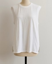 Gładka bluzka bez rękawów 👕 Oysho r L 40 minimalistyczna minimalizm classy na sprzedaż  PL