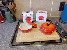 Creuset small orange for sale  ALLOA