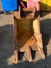 75cm excavator bucket for sale  GODSTONE