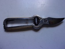 Pertit sécateur ancien d'occasion  Cosne-Cours-sur-Loire