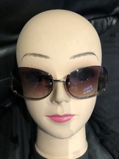 Used women prada for sale  HAMPTON