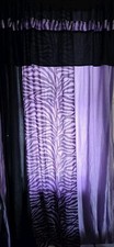 Cortina roxa e preta 56" X 80". Bolso de haste de painel único.  Ver descrição falha comprar usado  Enviando para Brazil