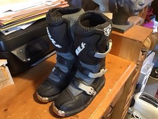 Child motocross boots for sale  TALYBONT
