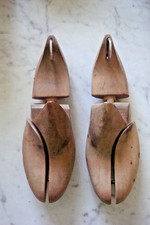 Paire anciens embauchoirs d'occasion  France