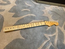 Nos warmoth fender usato Nos warmoth fender usato  Spedire a Italy