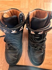 baskets givenchy d'occasion baskets givenchy d'occasion  Saint-Maur-des-Fossés