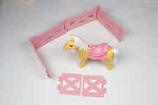Fisher Price Loving Family Dream casa de bonecas cavalo pônei e cerca rosa para estábulo comprar usado  Enviando para Brazil